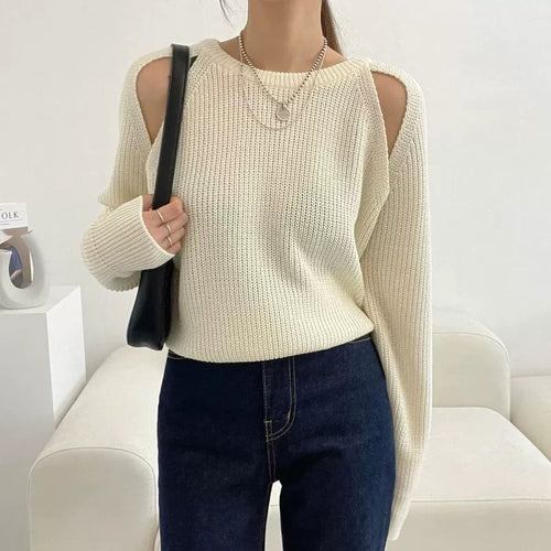 Shoulder Cutout Sort Knit Sweater