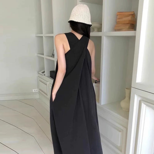 Cross-Back Maxi Dress – Timeless Simplicity with a Modern Twist