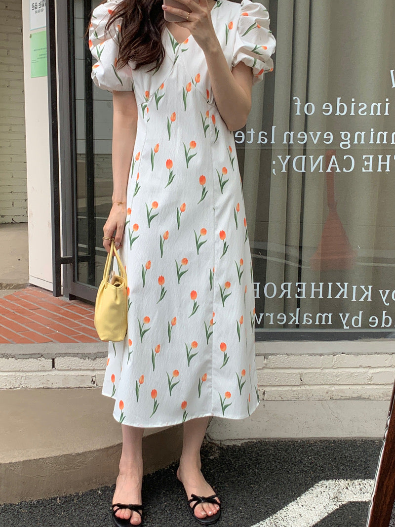 Tulip Print Short Sleeve Double V-Neck Midi Dress