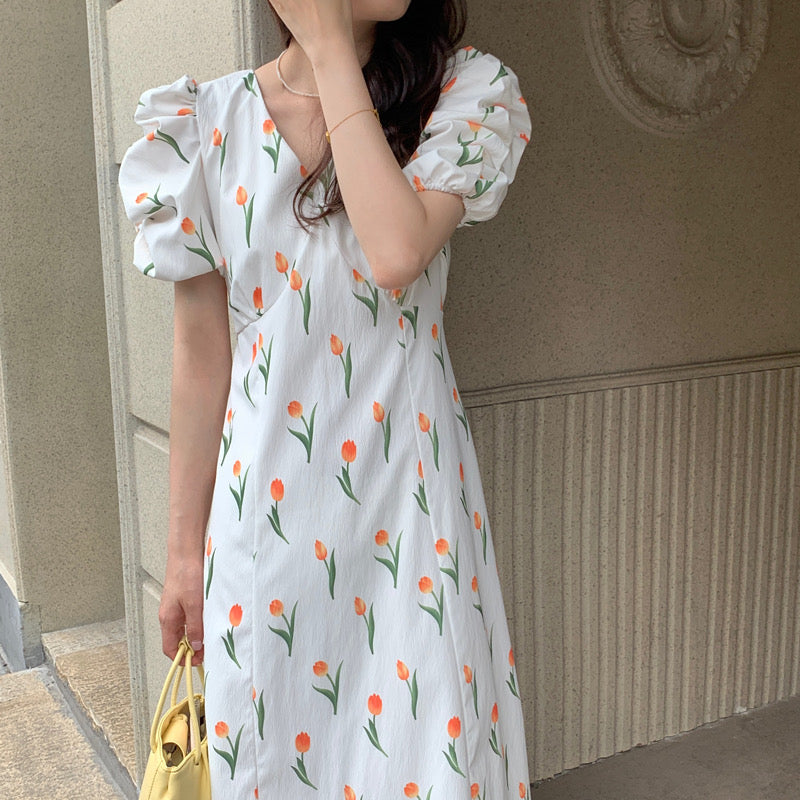 Tulip Print Short Sleeve Double V-Neck Midi Dress