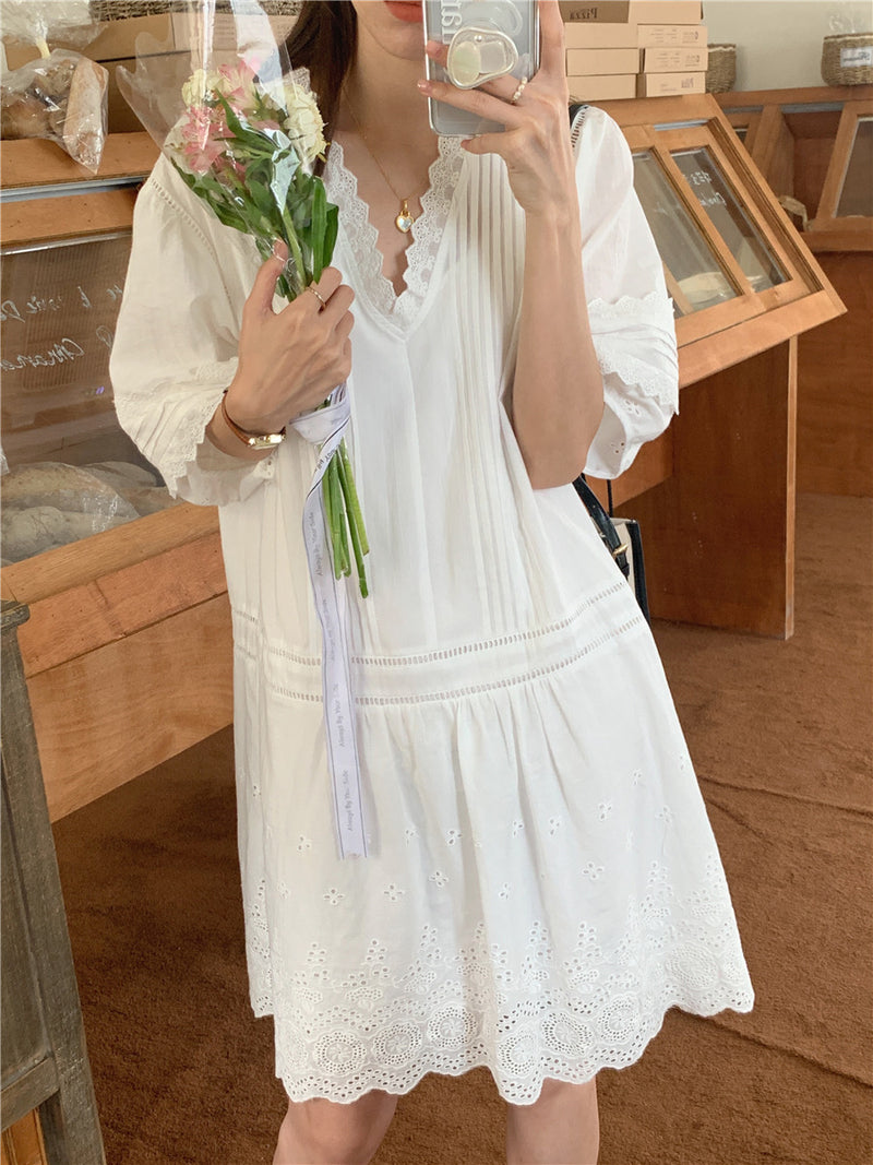 White Cotton Dress with Scalloped Lace Trims