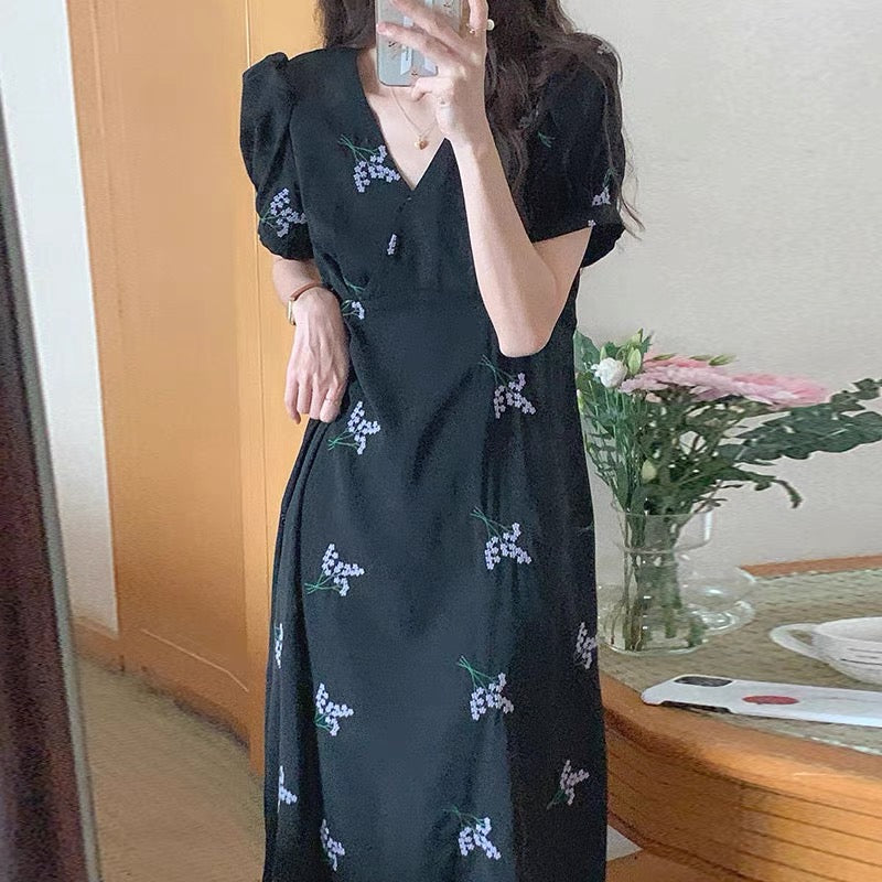 Short Sleeve V-Neck Black Chiffon Dress with Lavender Embroidery MyDearCloset Short Sleeve V-Neck Black Chiffon Dress with Lavender Embroidery MyDearCloset