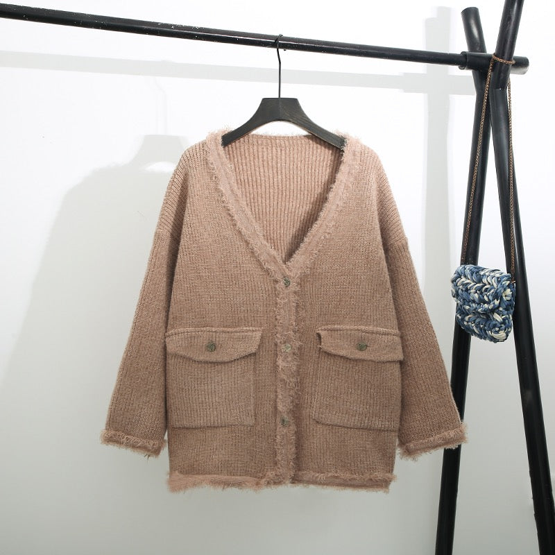 Chunky Knit V-Neck Oversized Cardigan with Frayed Trims