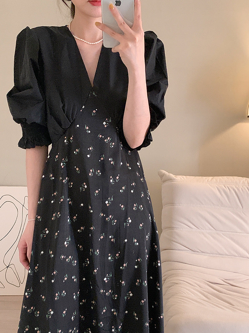 Black V-Neck Spliced Floral Midi Dress