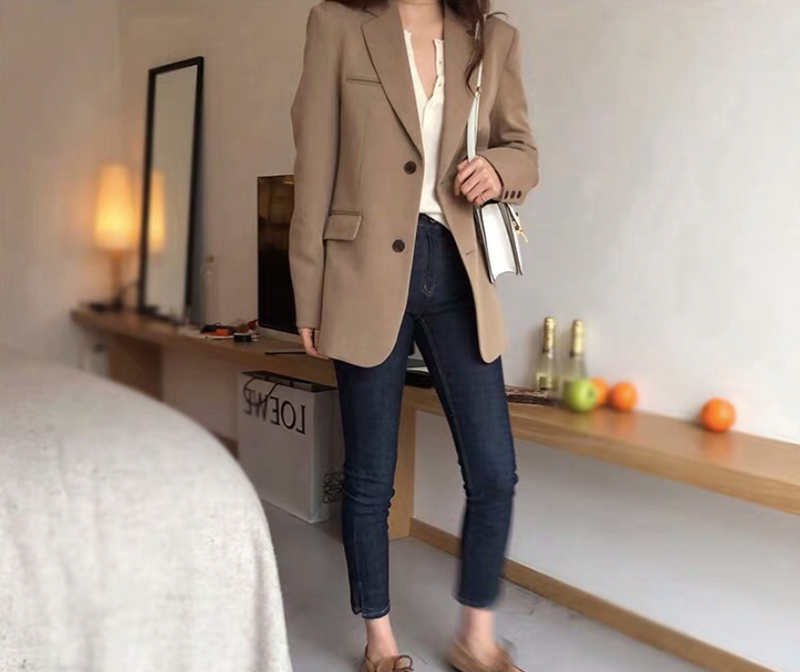 Relaxed Single-Breasted Blazer