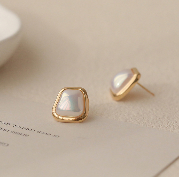 Irregular Shape Button Pearl Studs