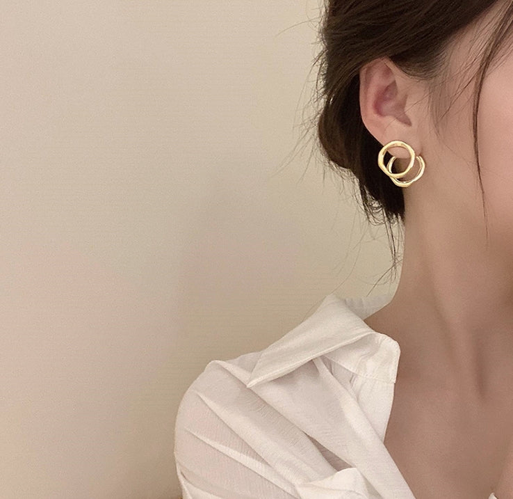 Minimalist Double Circle Earrings