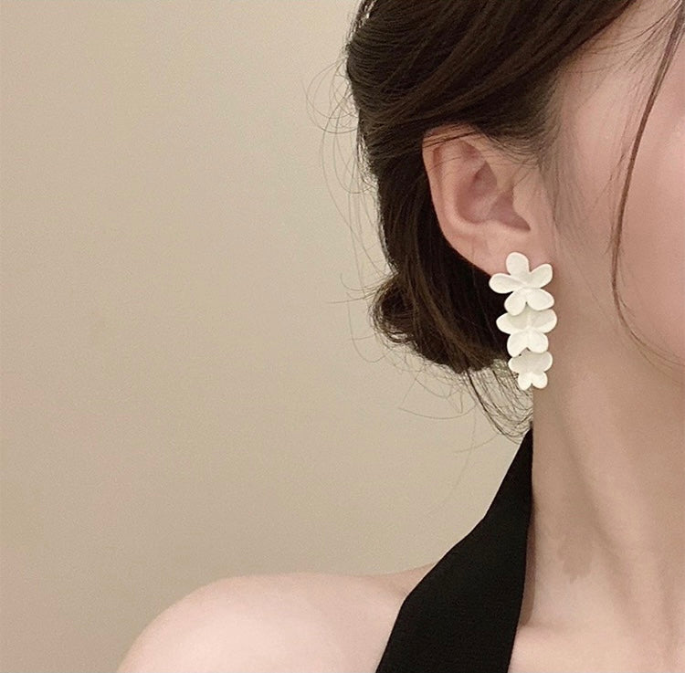 Three White Flowers Earrings