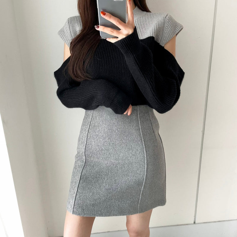 Color Block Cold Shoulder Mock Neck Knitted Sweater