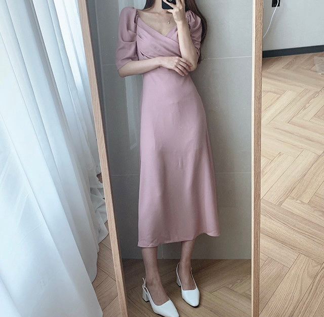 Sweetheart Neckline Puffed Sleeve Midi Dress