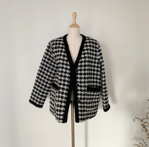 Classic Houndstooth Black & White Quilted Tweed Coat