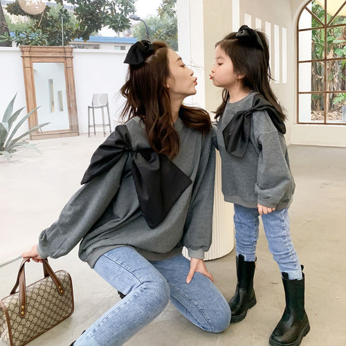 Mom & Daughter ♡ Bowtie Sweatshirt