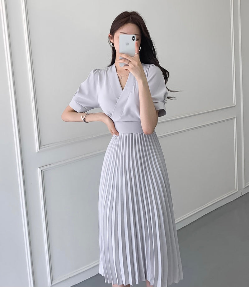 Short Sleeve V-Neck High Waist Pleated Dress