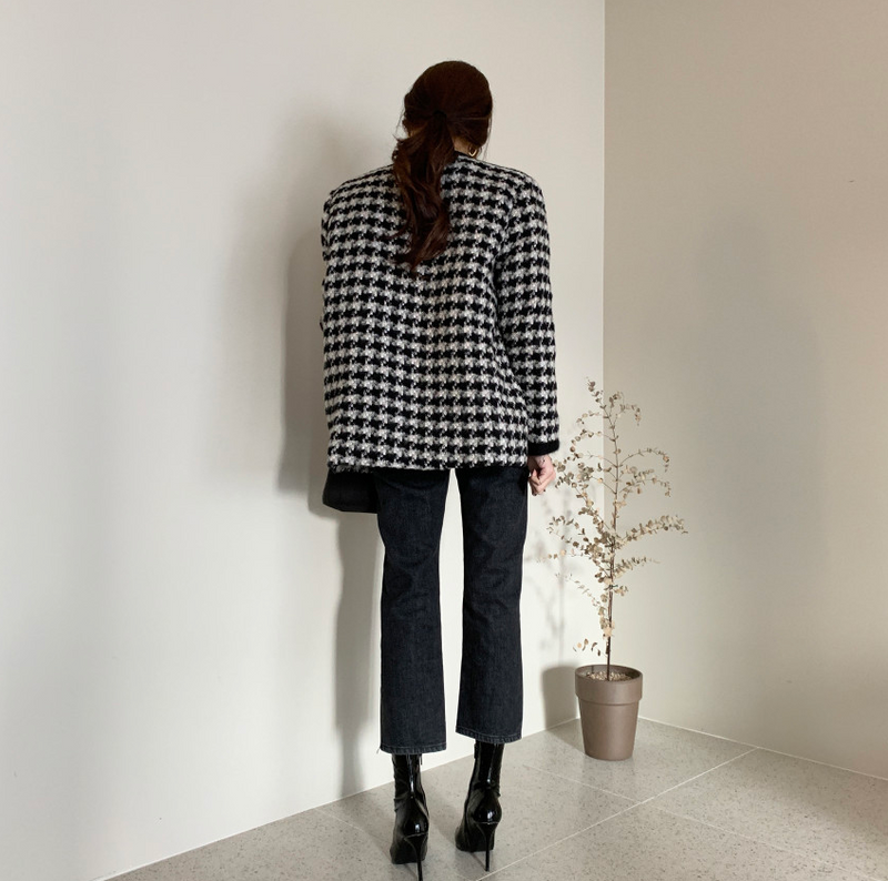 Classic Houndstooth Black & White Quilted Tweed Coat