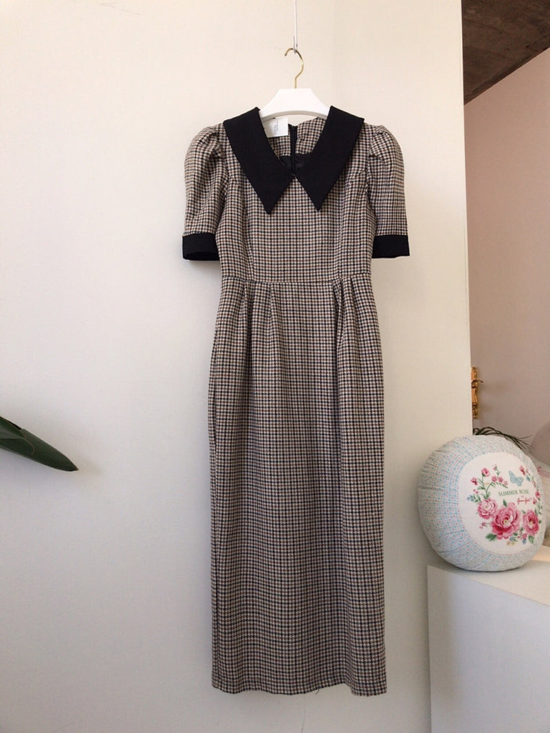 Retro Style Plaid Fitted Midi Dress with Peter Pan Collar