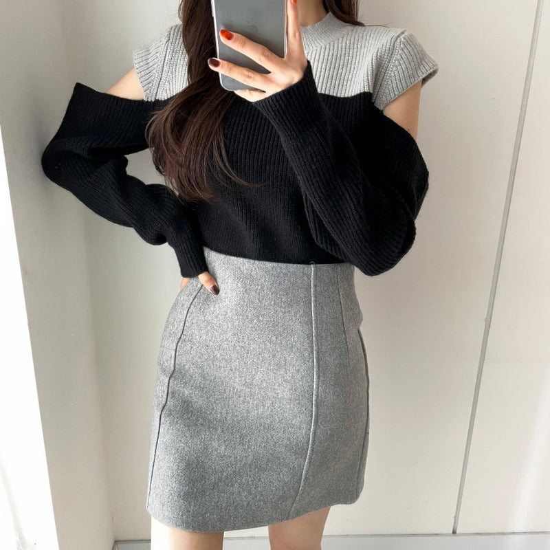 Color Block Cold Shoulder Mock Neck Knitted Sweater