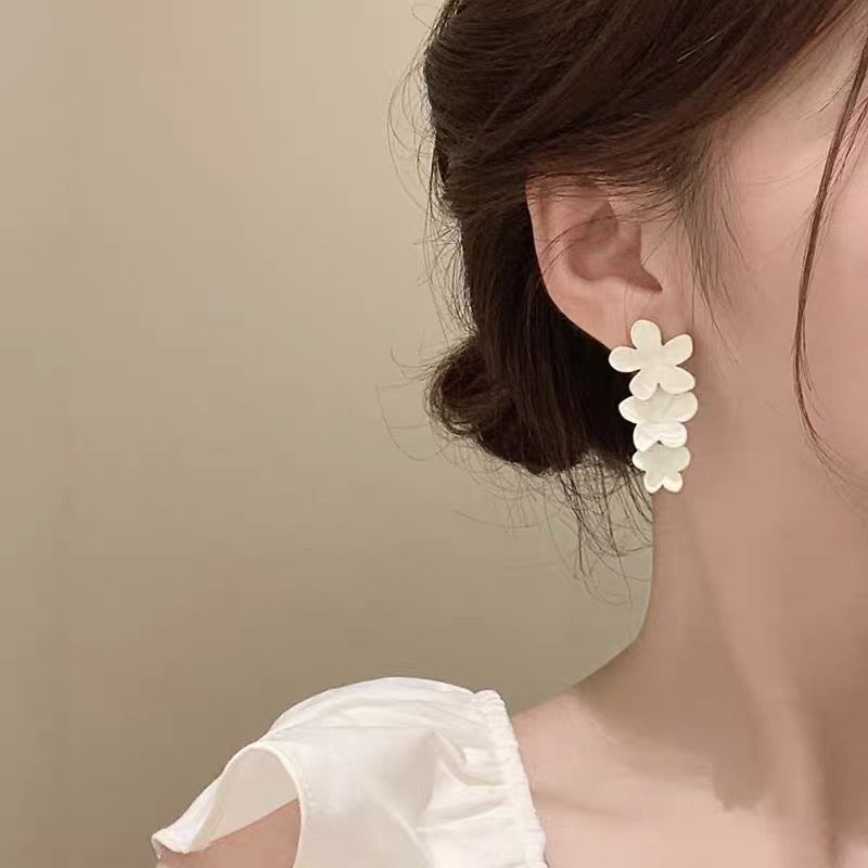 Three White Flowers Earrings