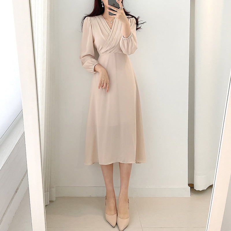 Pure Color Pleated V-Neck Midi Dress