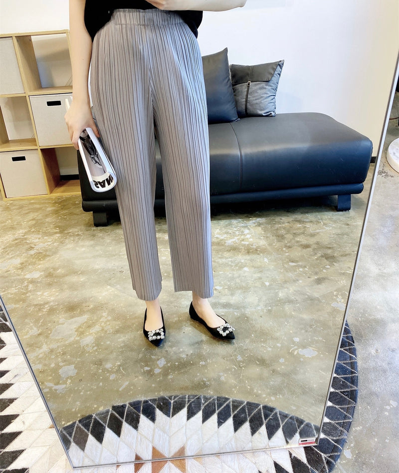 Pleated Cropped Wide Pants